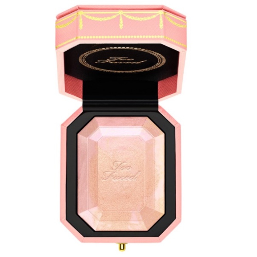 Too Faced fancy pink diamond highlighter